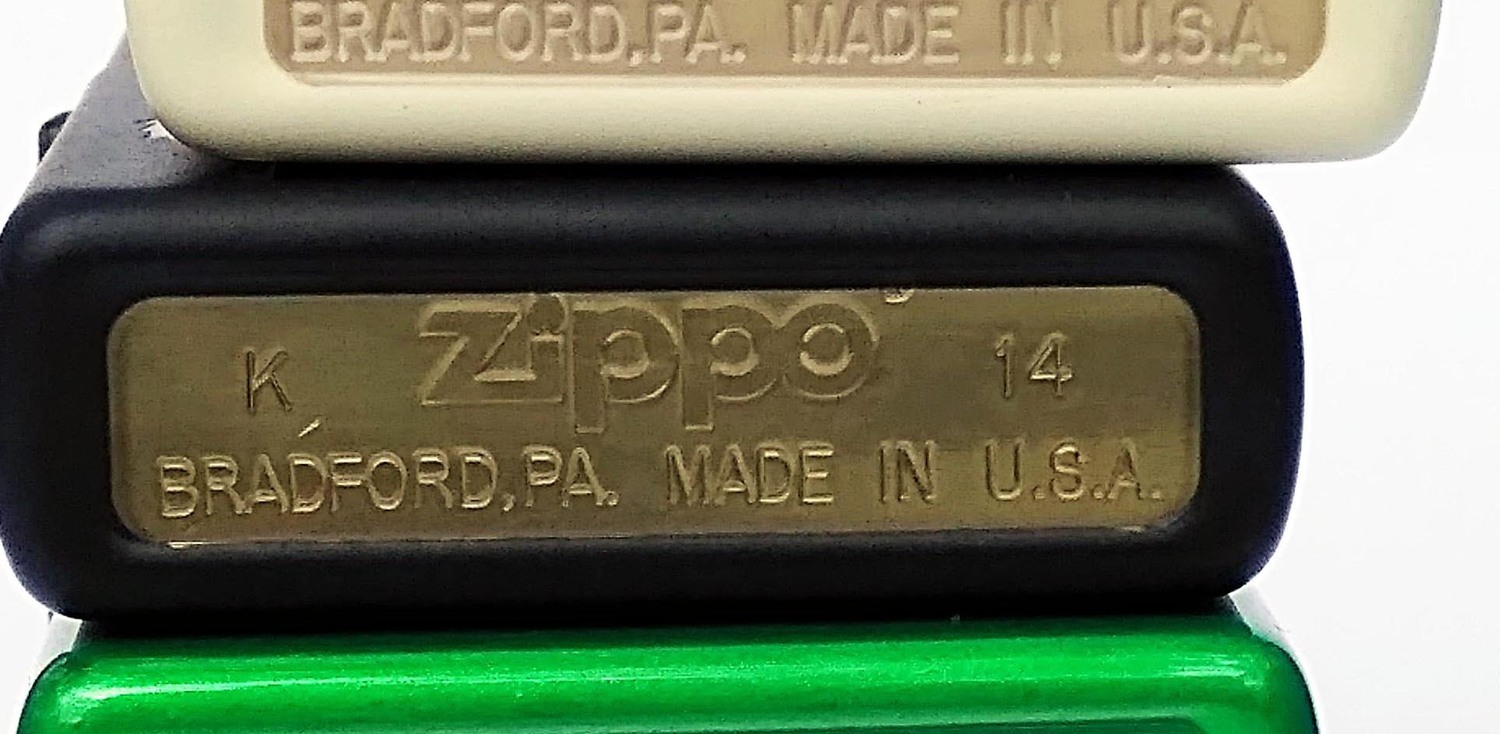 Как отличить зажигалку. Зажигалка Zippo Bradford pa. Zippo Bradford pa 16701. QAC Zippo.