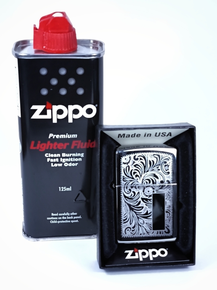 Зажигалка Classic High Polish Chrome Zippo 352, топливо 125мл.