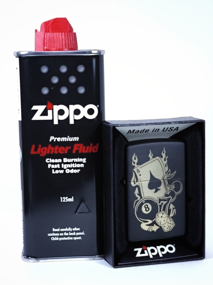 Зажигалка Classic Black Matte Zippo 49257, топливо 125мл.