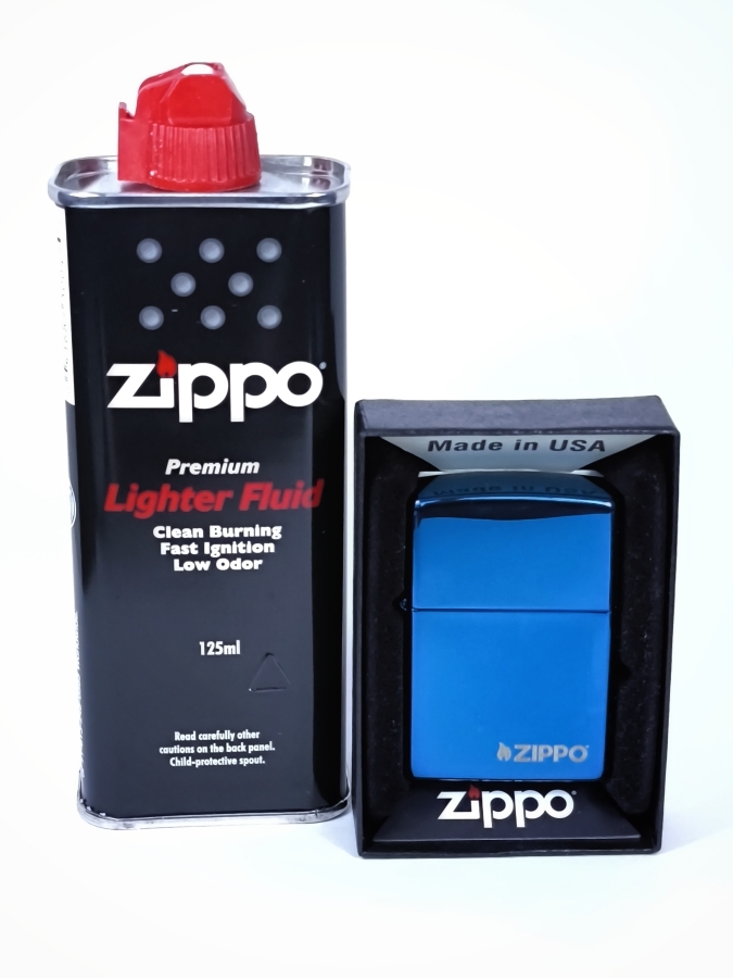 Зажигалка Classic Sapphire Zippo 20446ZL, топливо 125мл. Зажигалка Classic Sapphire Zippo 20446ZL, топливо 125мл.