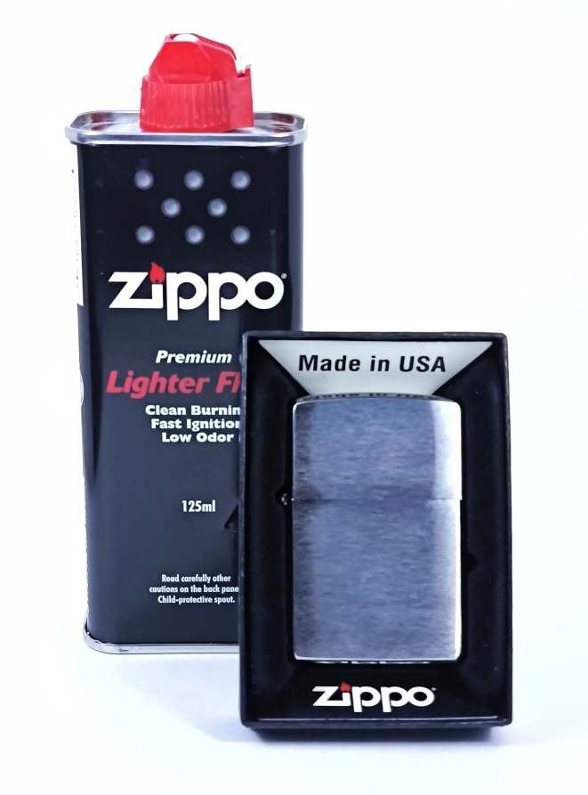 Зажигалка Classic Brushed Chrome Zippo 200, топливо 125мл.