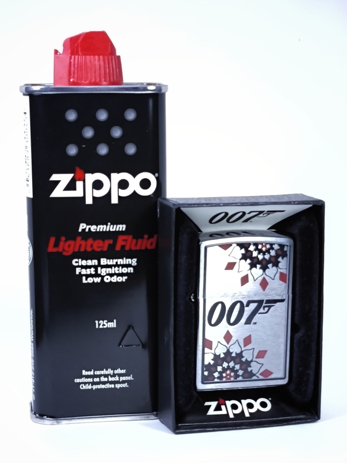 Зажигалка Classic Brushed Chrome Zippo 48734, топливо 125мл.